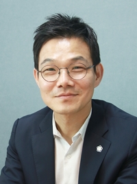 박종호 변호사 서울대 컴퓨터공학과 졸업사법고시 45회, 사업연수원 35기전 서울북부지검 수석검사평택법원 앞 성진빌딩 302호 ☎ 031-652-0012