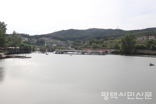 백운산 동쪽 안성 원곡면 반제저수지