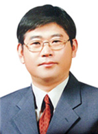 진춘석 시인월간  등단전 한국문인협회 평택지부 장중등교사, 옥조근정훈장 수상고려대학교 교육대학원 졸업평택시민예술대학 문창과 강사 역임시집    등