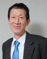 1982년 주간중앙 ‘5분 소설’로 등단2009년 ‘경인일보’ 신춘문예 시 당선한국문인협회·평택문인협회 회원경기도문학상 공로상시집 ‘금붕어 학교 선생님은 반딧불이’