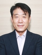 고석윤 교장