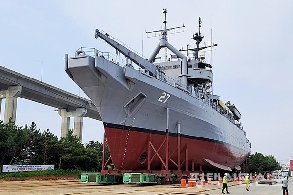 7월 9일 PNCT에서 평택항 친수공간으로 이전을 완료한 평택함 모습