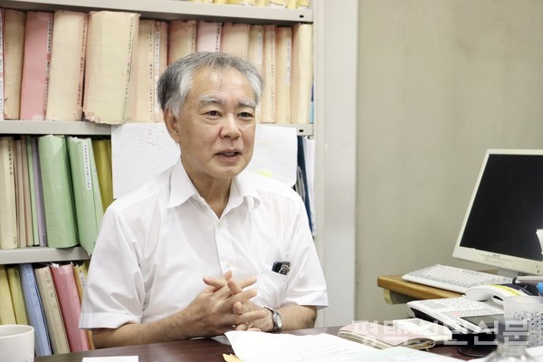 원자력 항모 모항화를 거부하는 주민투표운동 모임 등에서 활동한 고토 마사히코 변호사