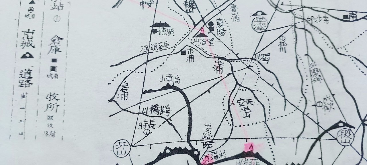 대동여지도에서 연암산과 망해산의 위치를 확인할 수 있다.