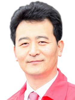 김기홍평택안성지역노동조합 위원장평택안성비정규노동센터 소장