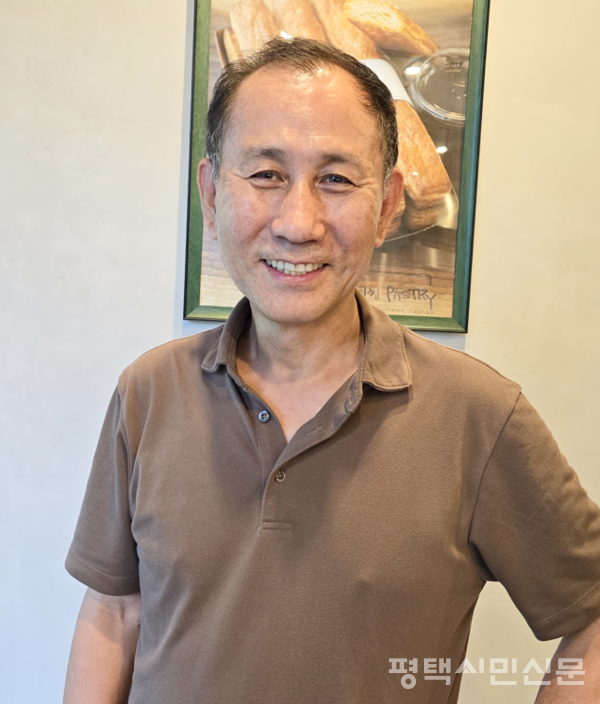 극단 민들레 송인형 대표