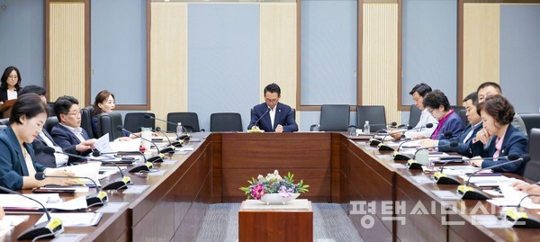 9월 30일 열린 평택시의원 간담회에서 평택시는 생활폐기물 수집운반 대행구역 확대 계획을 보고했다. 