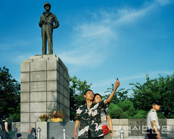 맥아더1-끝나지않은 여정 시리즈, 윤수연