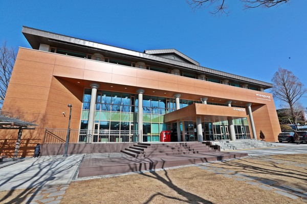 비전도서관이 2월 27일 국회도서관에서 열린 한국도서관협회 정기총회에서 ‘2025년 한국도서관상’ 단체상을 받았다. 사진은 비전도서관 전경.