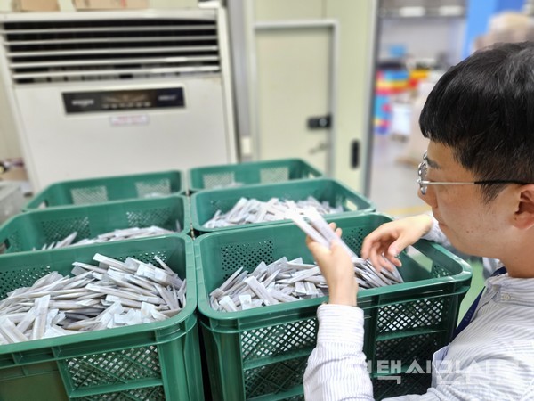 국립농산물품질관리원 경기지원은 천연 꿀에 대한 원산지표시 특별단속을 6월 9일~13일 진행해 원산지표시 법령을 위반한 5개 업체를 적발했다. 