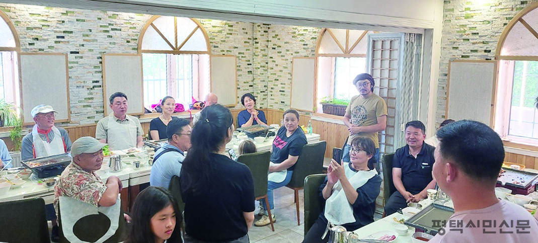 평택에 거주하는 몽골인 노동자들의 가족과 함께한 점심식사