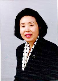 정성채 작가<br />
통합 평택문학 제1회 지부장<br />
평택문인협회 상임고문<br />
(사)한국수필가연대 이사<br />
노산문학상·충청문학상·한국수필문학상<br />
시집  외 다수