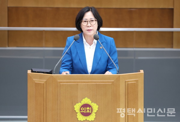 서현옥 경기도의원이 8일 제386회 임시회 제2차 본회의에서 5분 자유발언을 하고 있다.