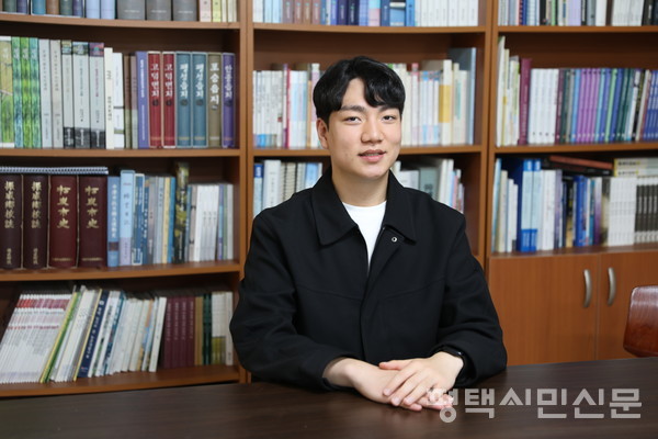 임산부 알림 시스템을 제안한 핑크클로버 팀의 팀장 윤태원 씨.