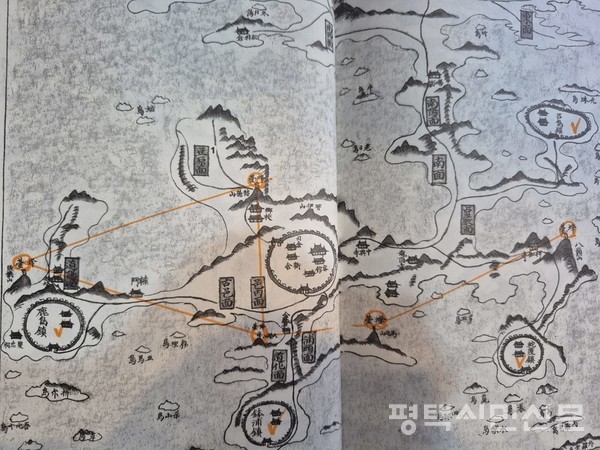 여지도서 흥양현 지도를 보면 오른쪽에 팔전산부터 왼쪽으로 가며 마북산·천등산·장기산이고 현의 북쪽에 있는 것이 수덕산이다. 표시된 지역은 네 개의 수진이다.